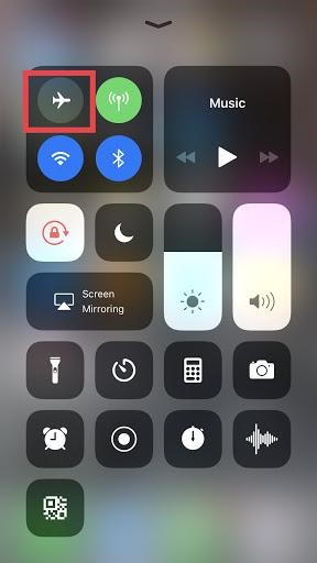 Block Your Phone From Being Tracked Through Airplane Mode-step-2