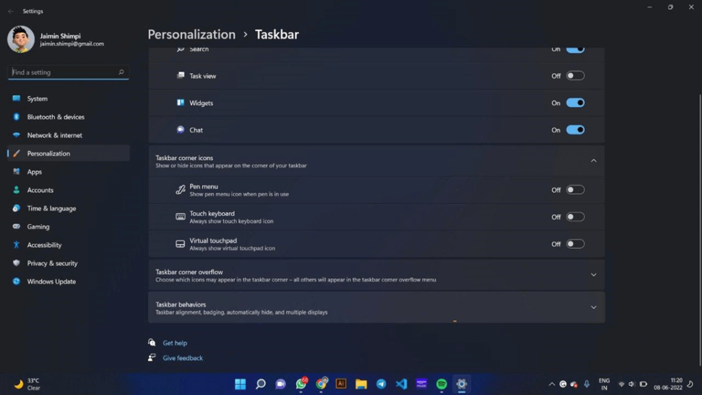 hide the Taskbar in Windows 11