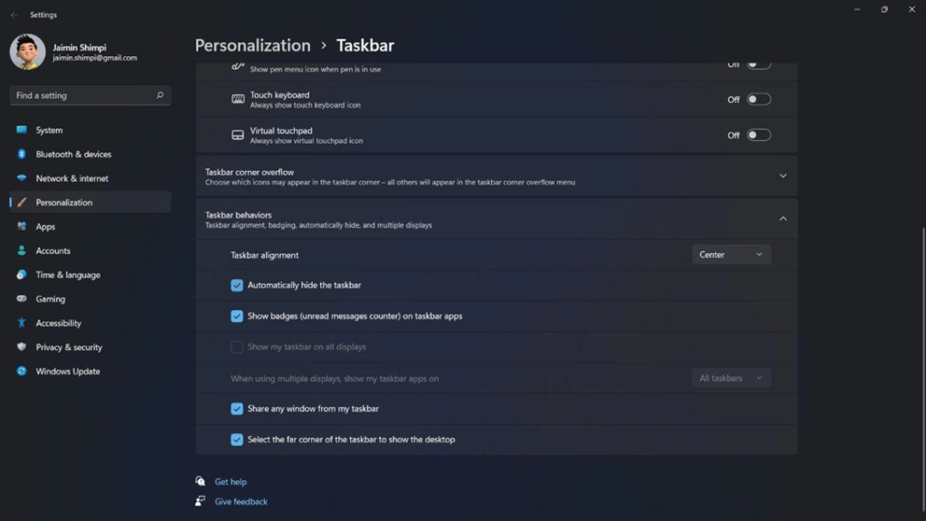 hide the Taskbar in Windows 11