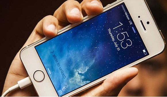Don’t use your smartphone while charging it